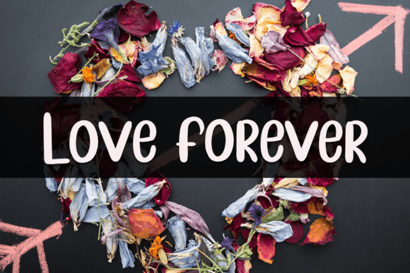 Flower Moon Font - Featured Image